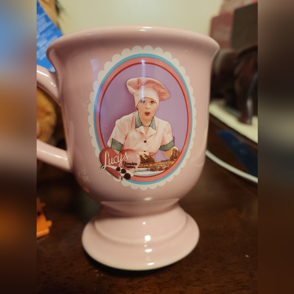Pink I Love Lucy Coffee Mug Lucys Chocolate Factory Pedestal Large 2006 CBS